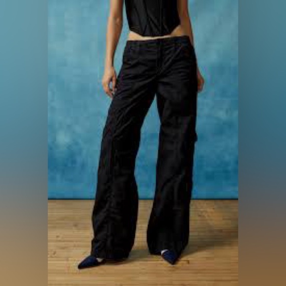 BDG Urban Outfitters Y2K High Rise Cargo Denim Jeans - Size 29